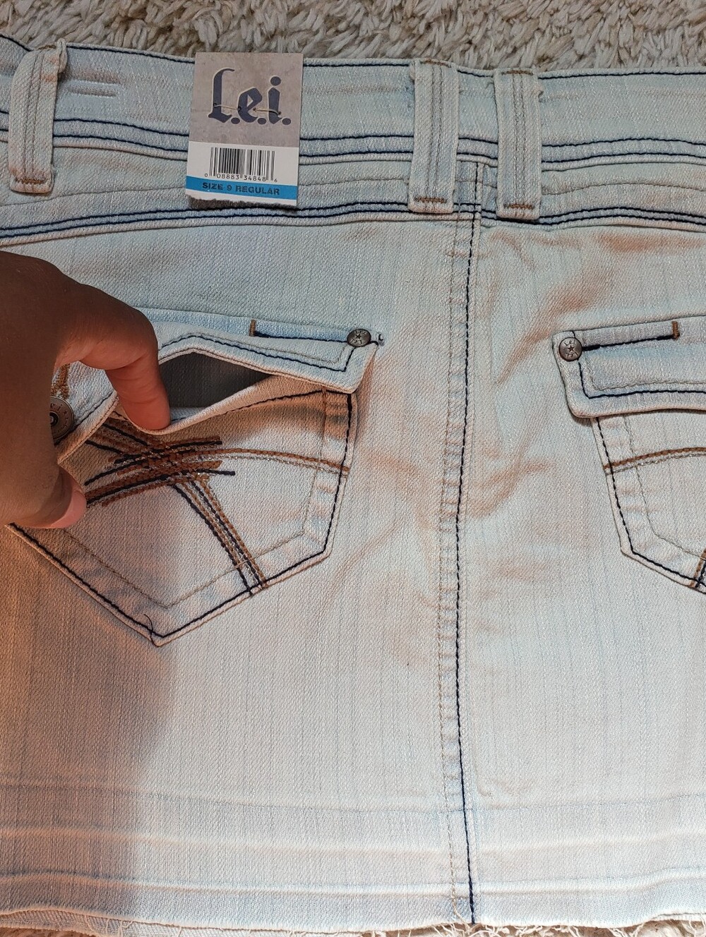 Vintage L.E.I. Mini Denim Skirt Size 9 Low Rise Raw Hem Grunge Light Wash Street - Picture 6 of 8